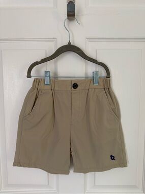Blue Quail khaki size 8 shorts